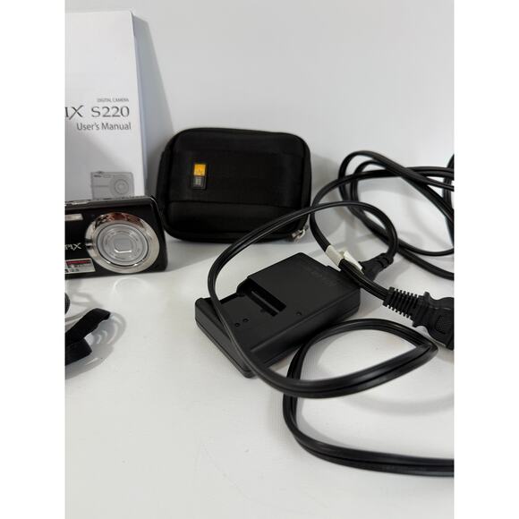 Nikon S220 10MP Opt Zoom Digital Camera Black Battery/Charger & Accessories EUC - Picture 5 of 9